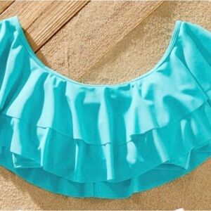 ❤️ NWT ruffled, bathing suit top